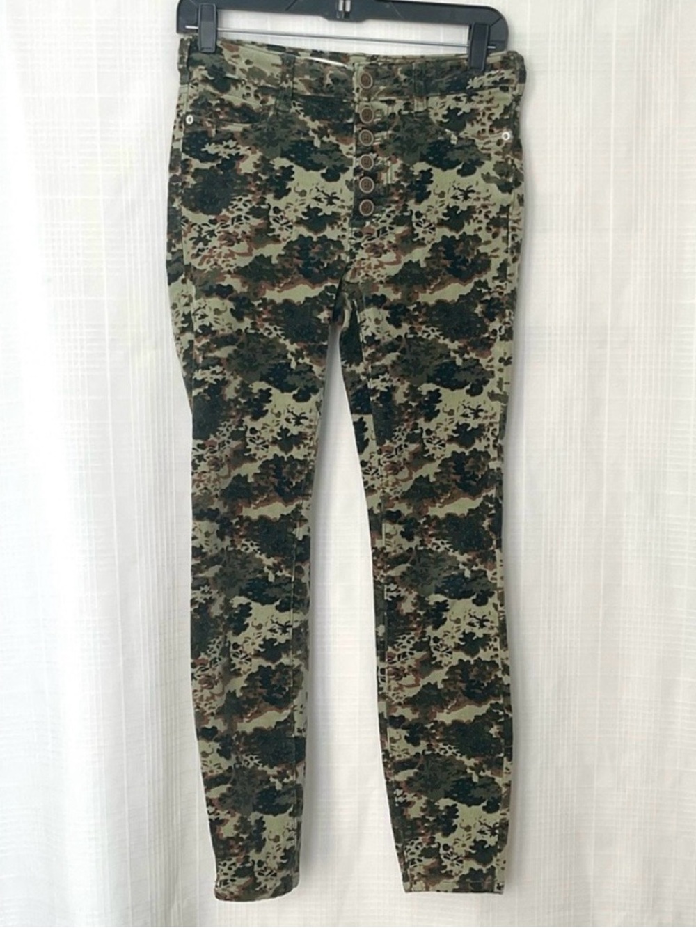 Anthropologie Pilcro Camouflage Skinny Pants